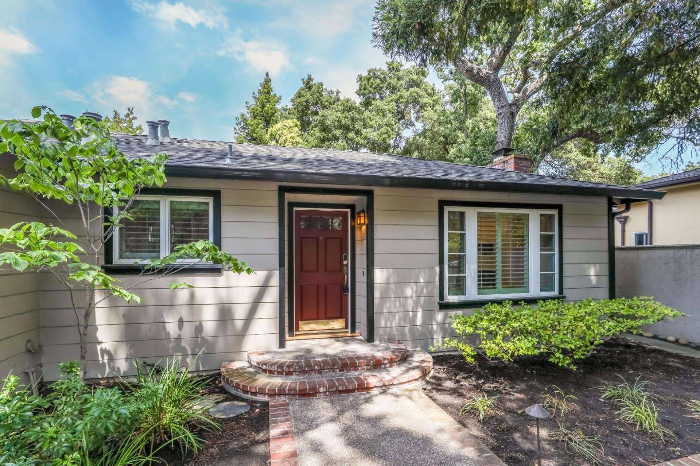 Menlo Park, CA 94025,327 Bay RD