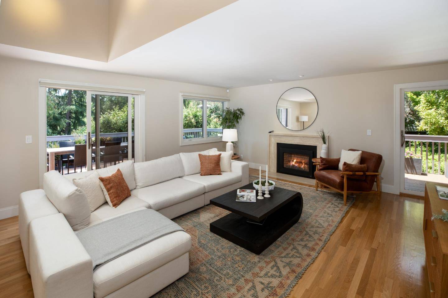Menlo Park, CA 94025,1330 Trinity DR