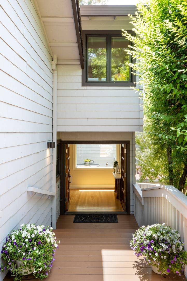 Menlo Park, CA 94025,1330 Trinity DR