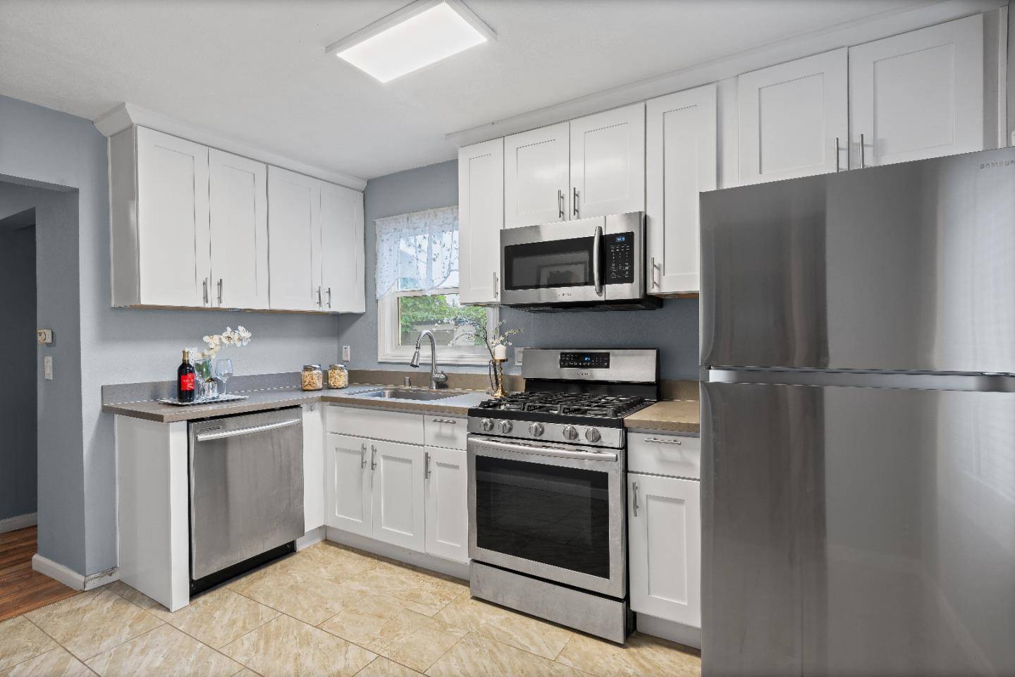Oakland, CA 94603,1827 102nd AVE