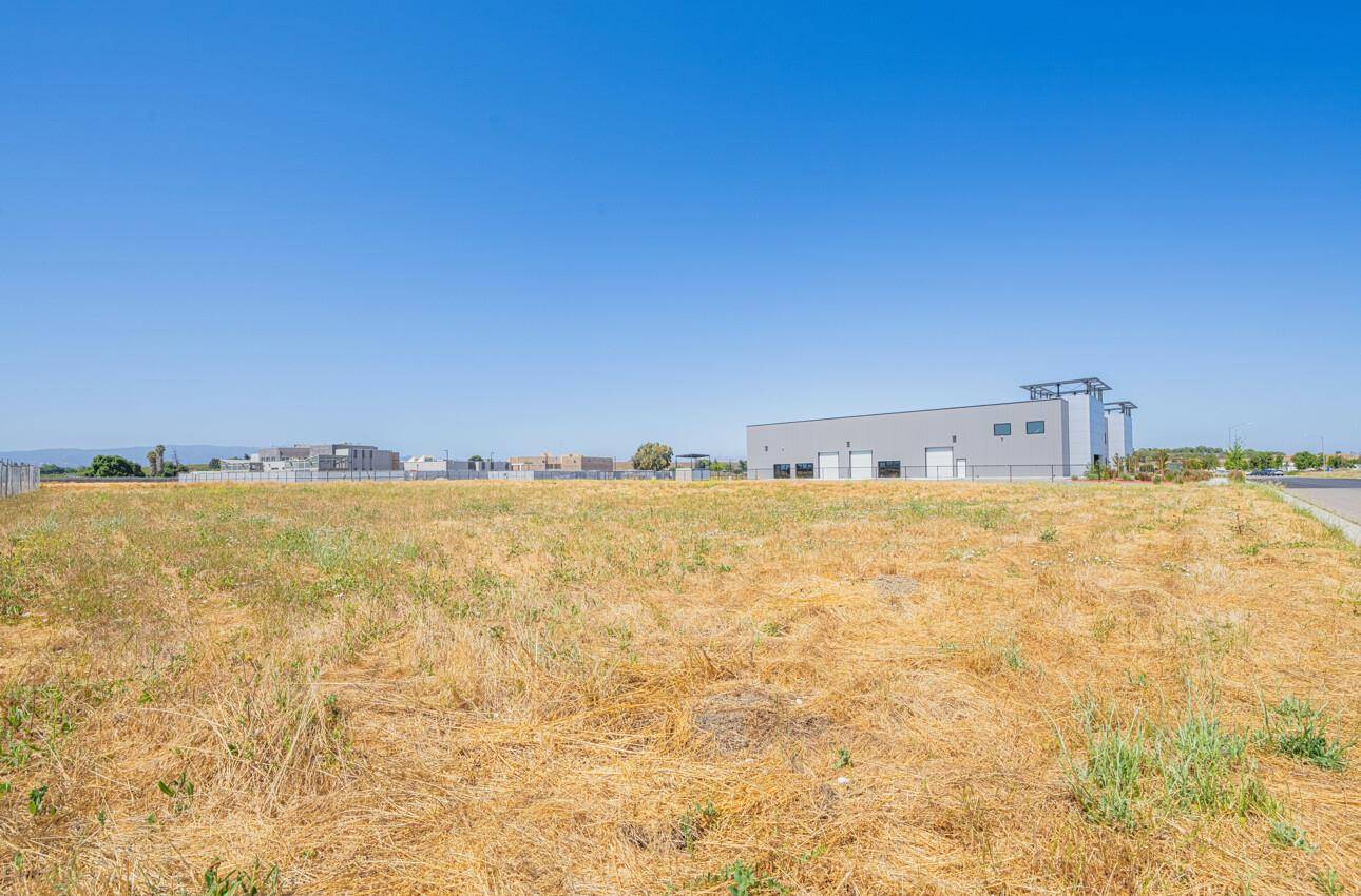 Hollister, CA 95023,1930 Airway DR