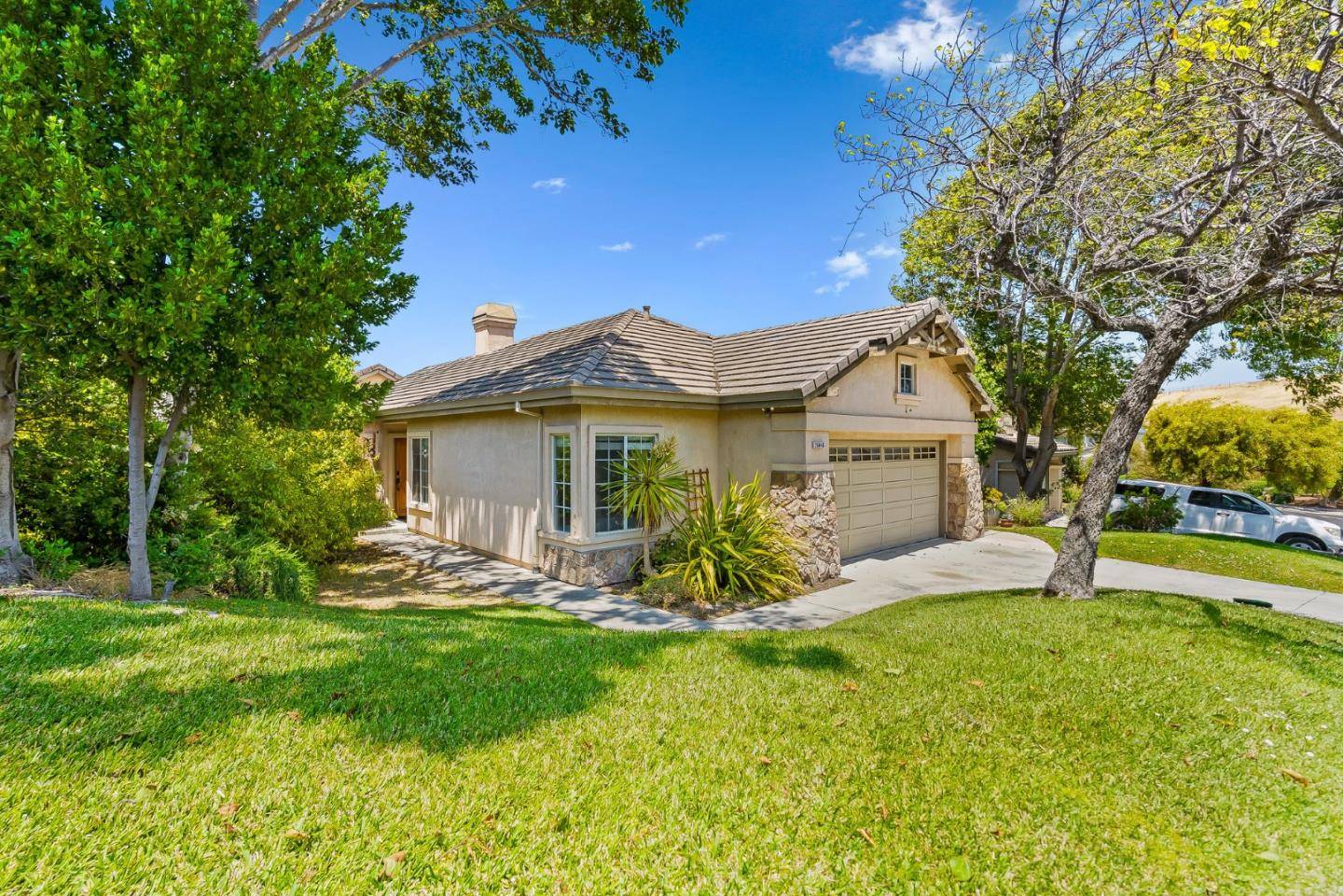 Salinas, CA 93908,26446 Honor LN