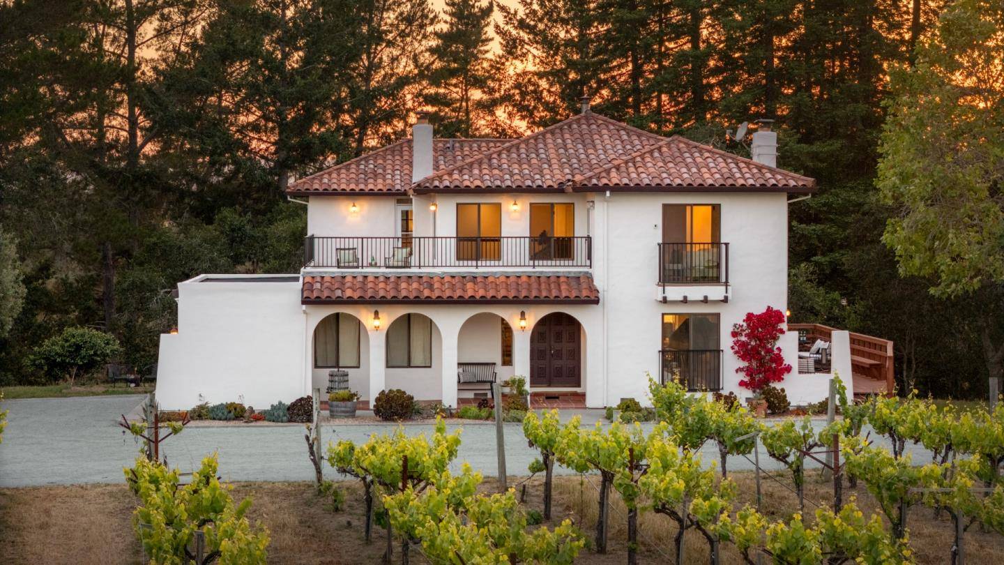 Soquel, CA 95073,3357 Chardonnay RD