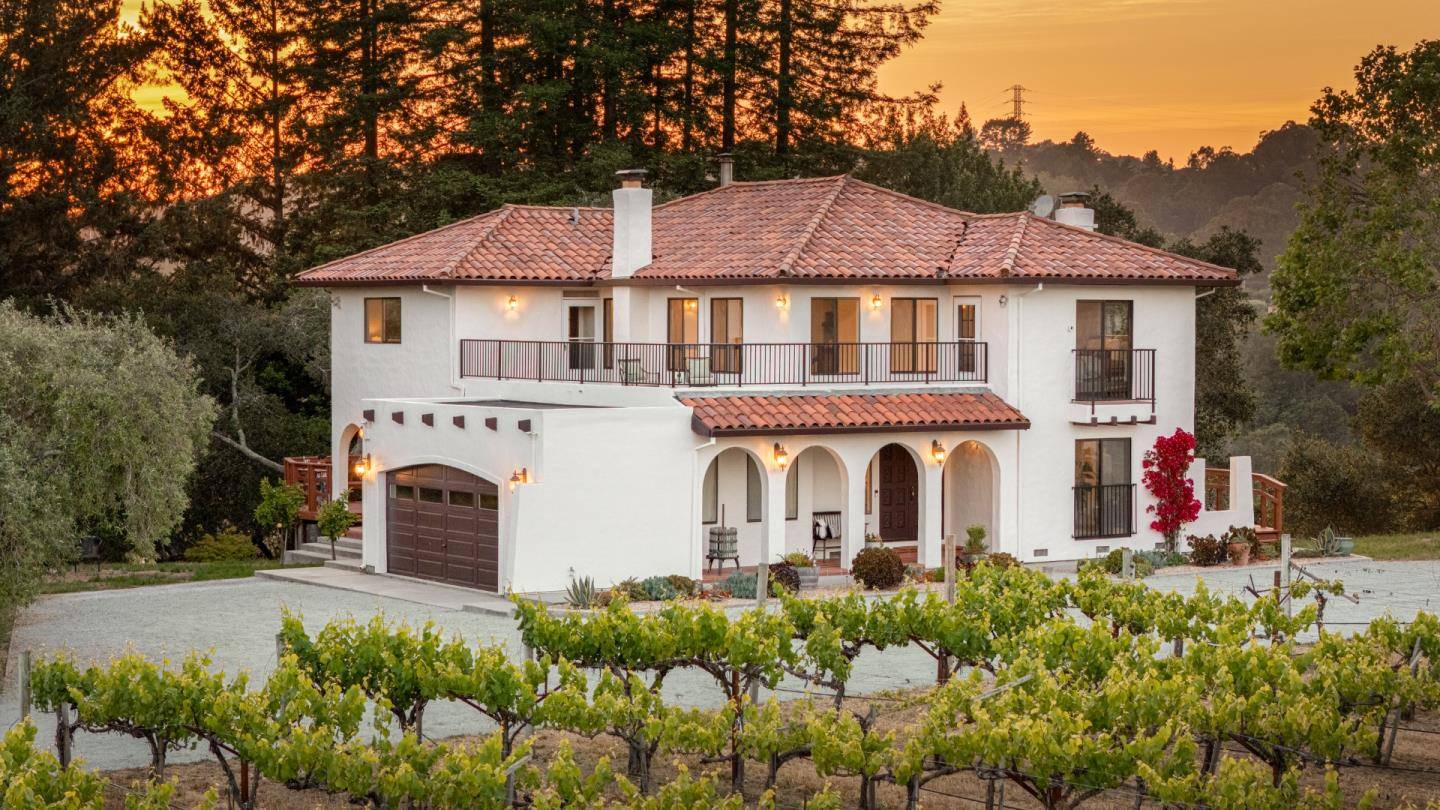Soquel, CA 95073,3357 Chardonnay RD