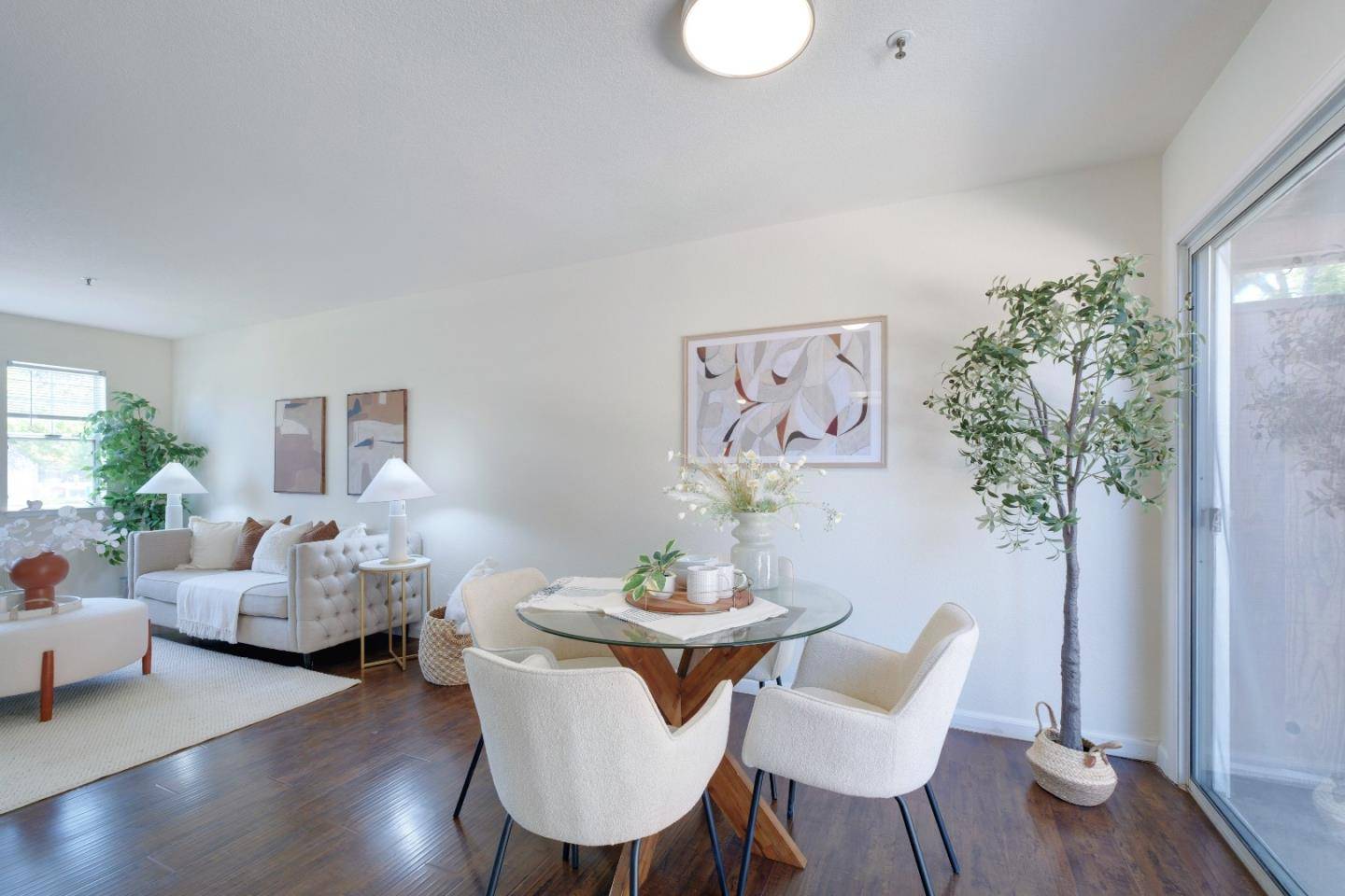 Cupertino, CA 95014,21697 Lomita AVE