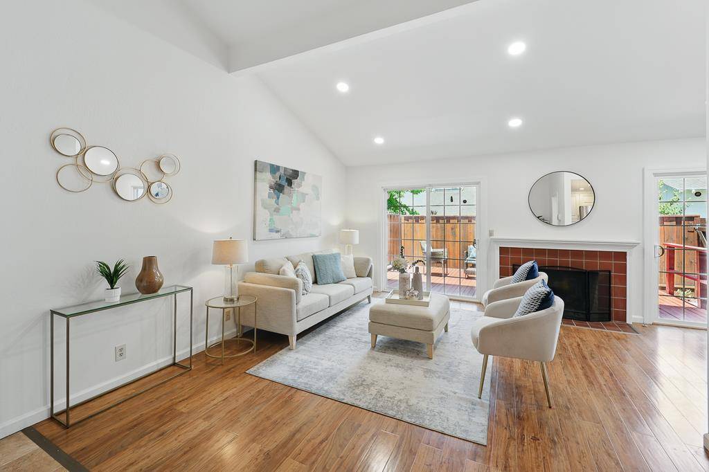 Cupertino, CA 95014,20245 Northglen SQ
