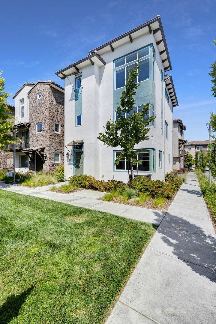 San Jose, CA 95136,3079 Manuel LOOP