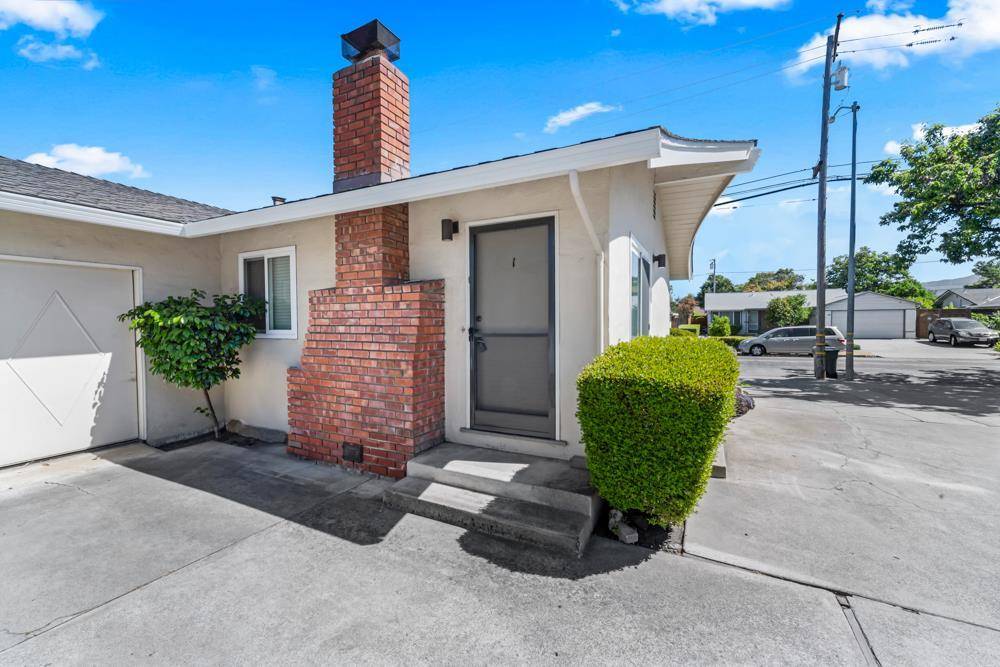 Campbell, CA 95008,1803 Bucknall RD