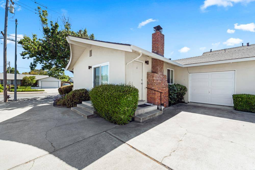 Campbell, CA 95008,1815 Bucknall RD