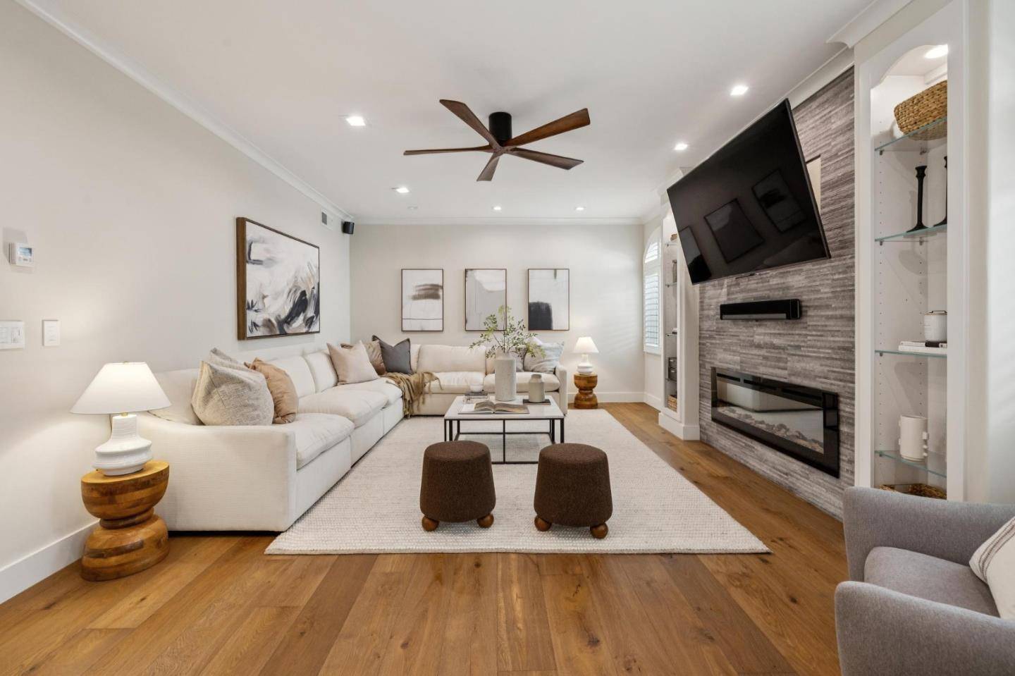 Milpitas, CA 95035,113 Meadowland DR