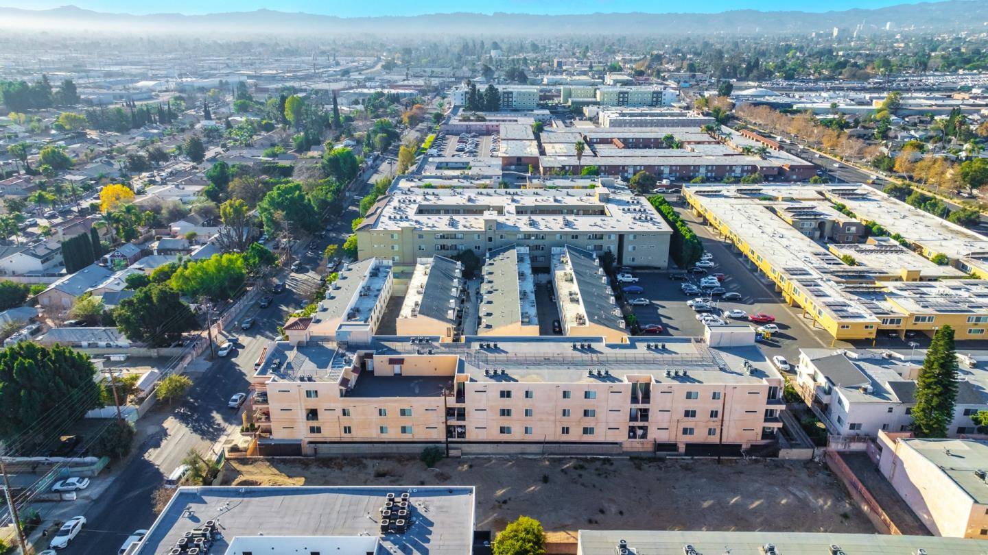 Panorama City, CA 91402,7911 Ventura Canyon AVE