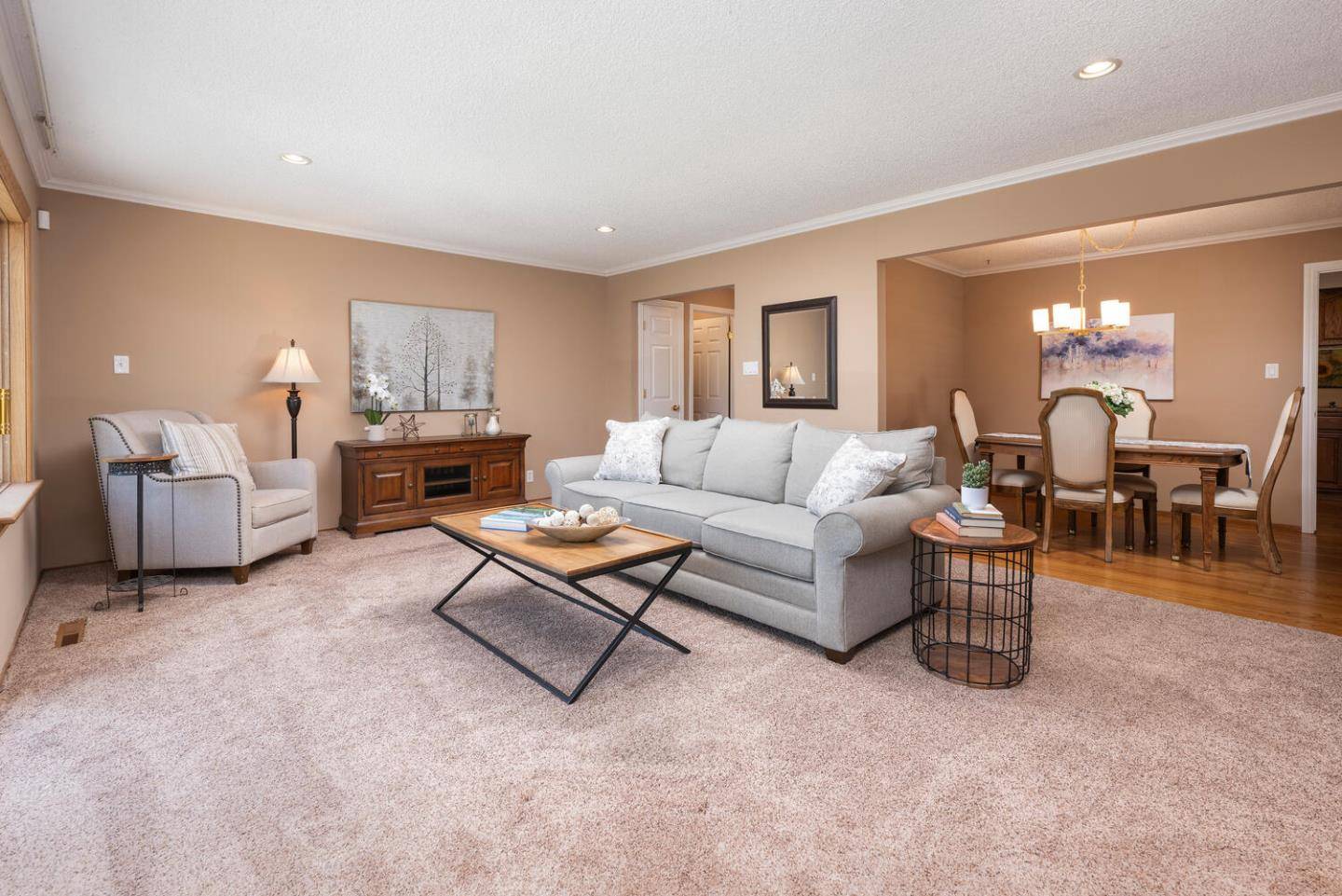 San Bruno, CA 94066,2940 Oakmont DR