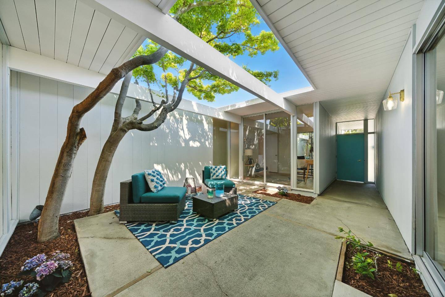 Foster City, CA 94404,200 Loon CT