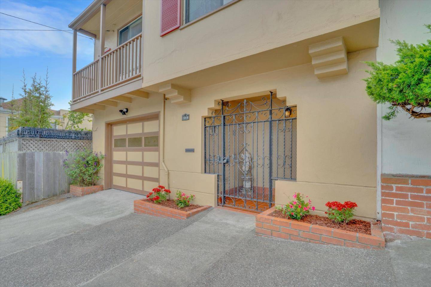 San Francisco, CA 94134,1019 Woolsey ST