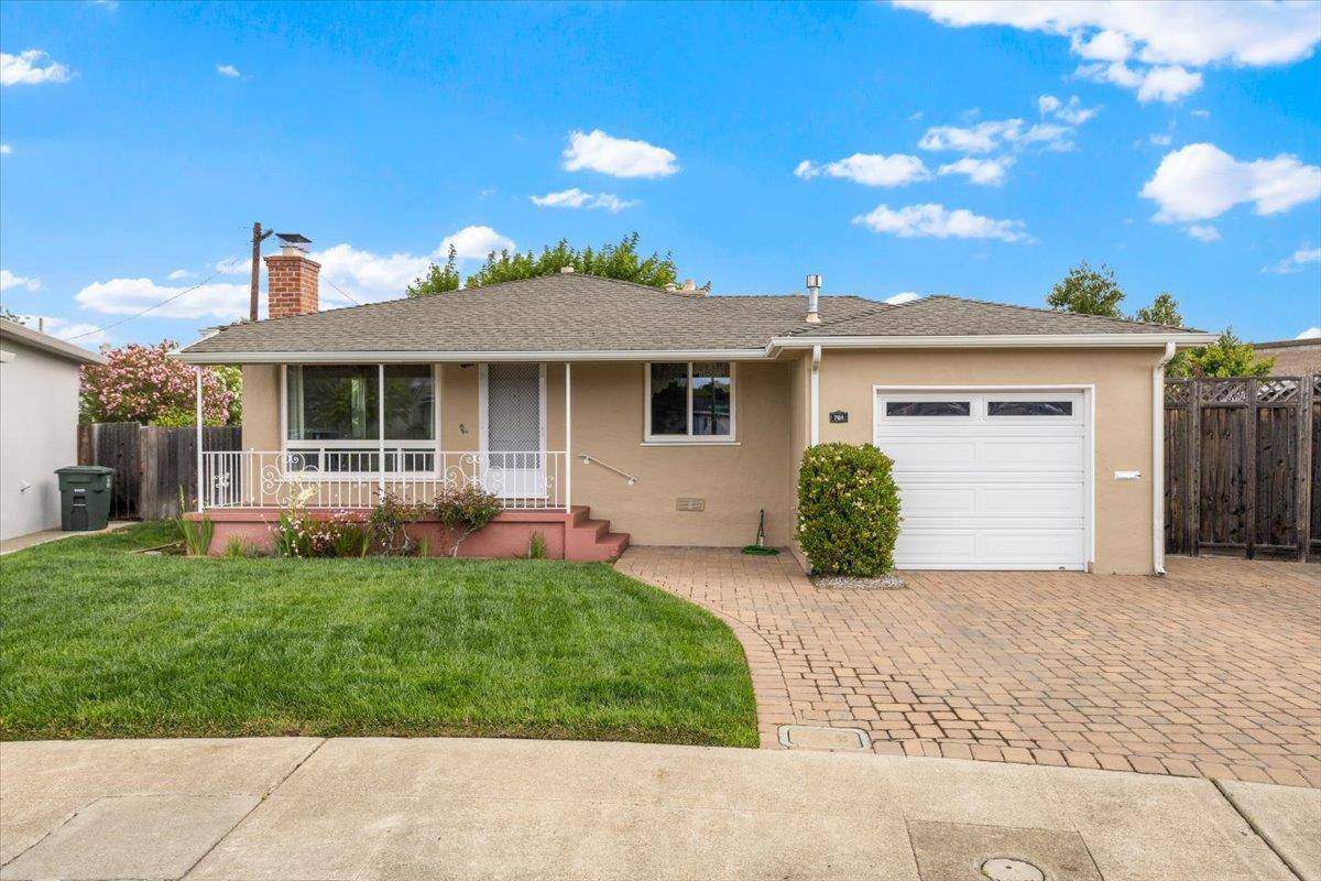 San Mateo, CA 94403,701 Poinsettia AVE