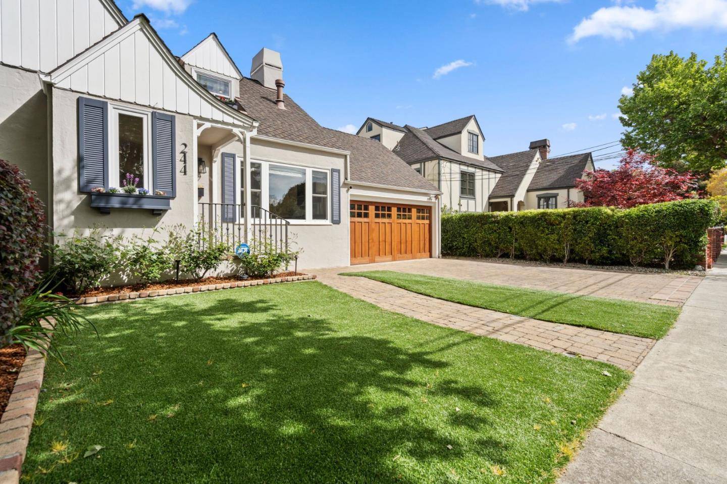 San Mateo, CA 94403,244 Portola DR