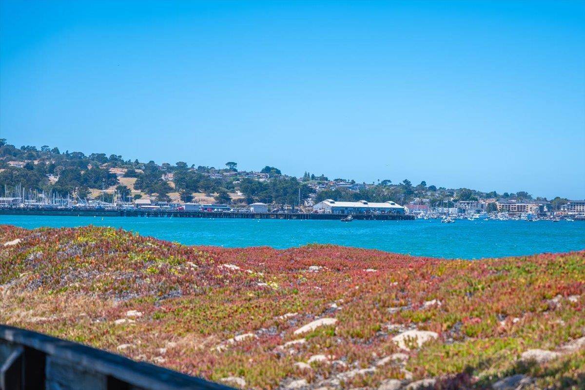 Monterey, CA 93940,36 La Playa ST