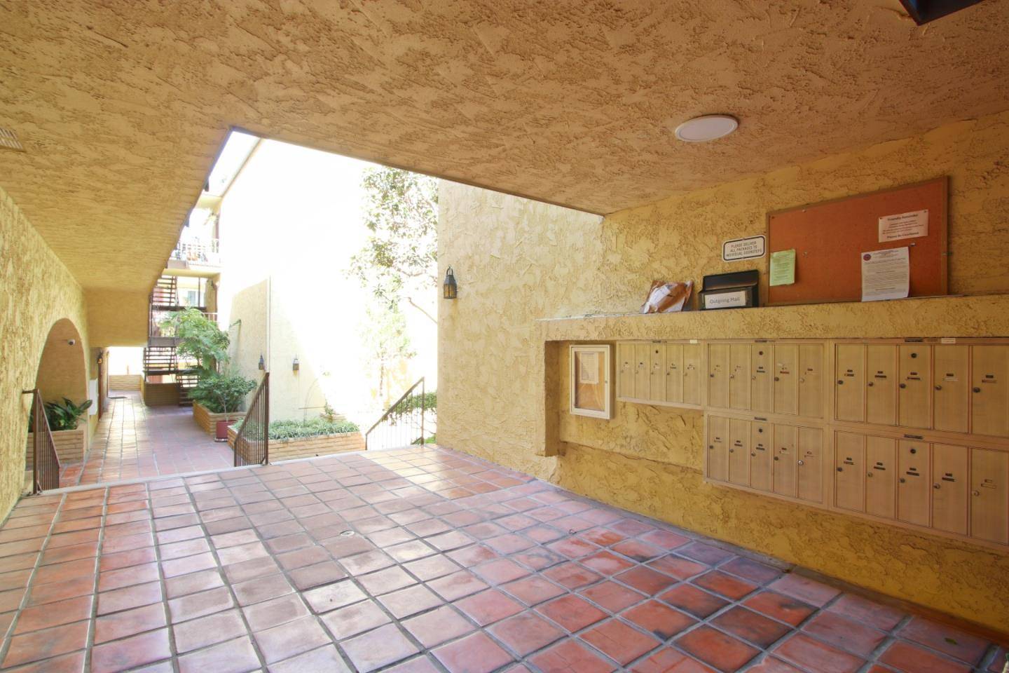 Culver City, CA 90230,6275 Canterbury DR 208
