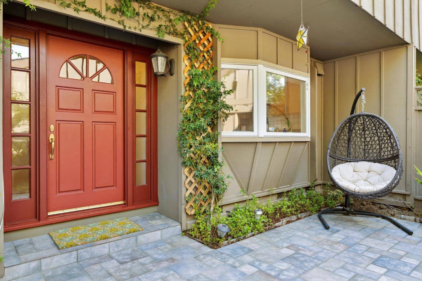 Los Gatos, CA 95032,307 Willow Hill CT