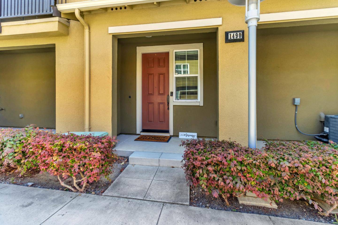 Milpitas, CA 95035,1490 Coyote Creek WAY