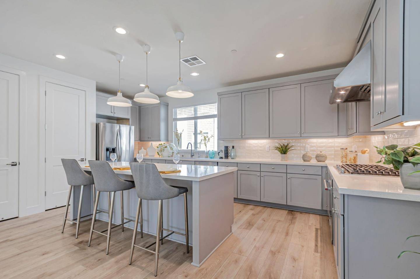 Milpitas, CA 95035,1809 Joshua Tree CIR