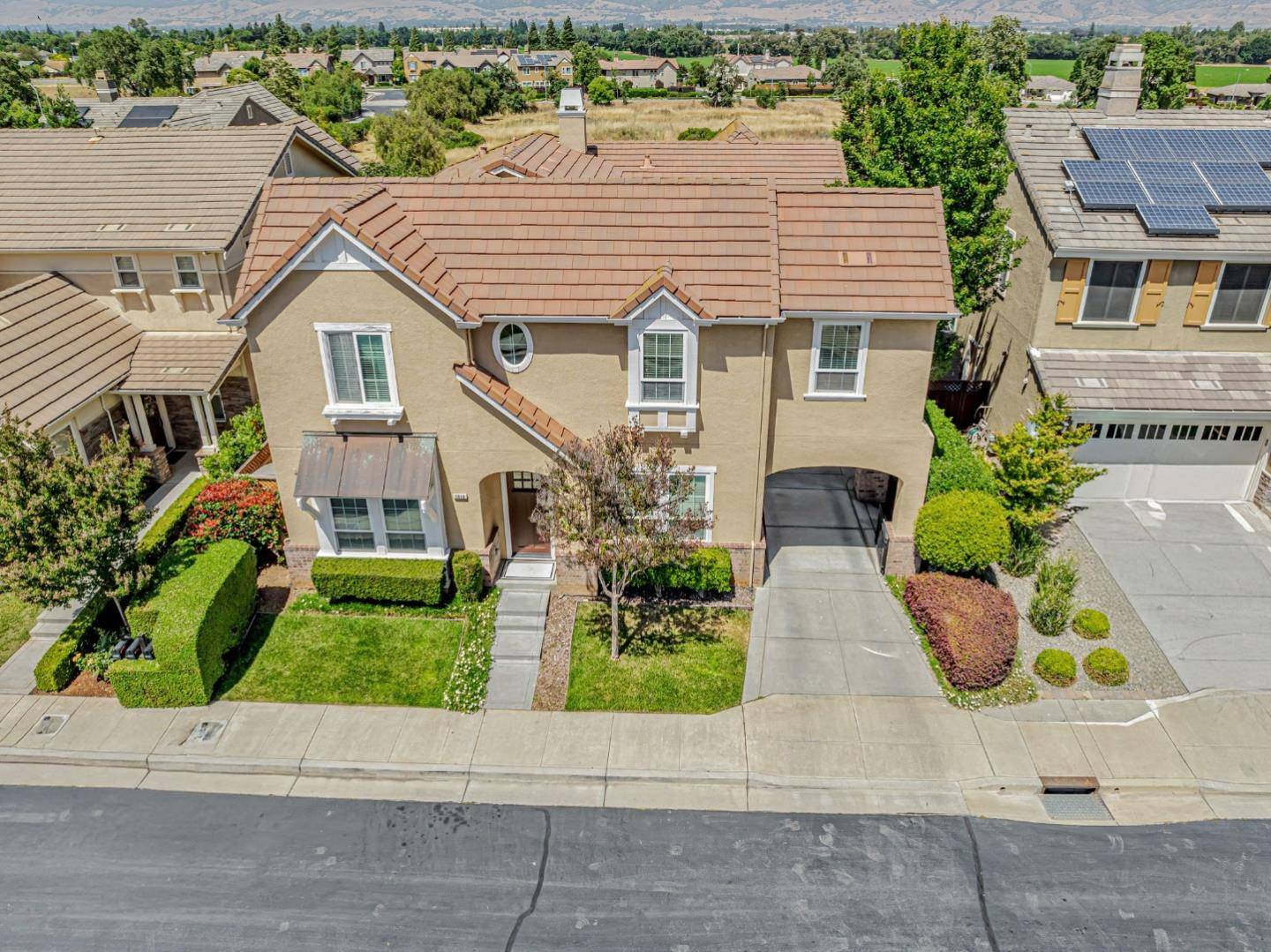 Gilroy, CA 95020,5812 Cajon WAY