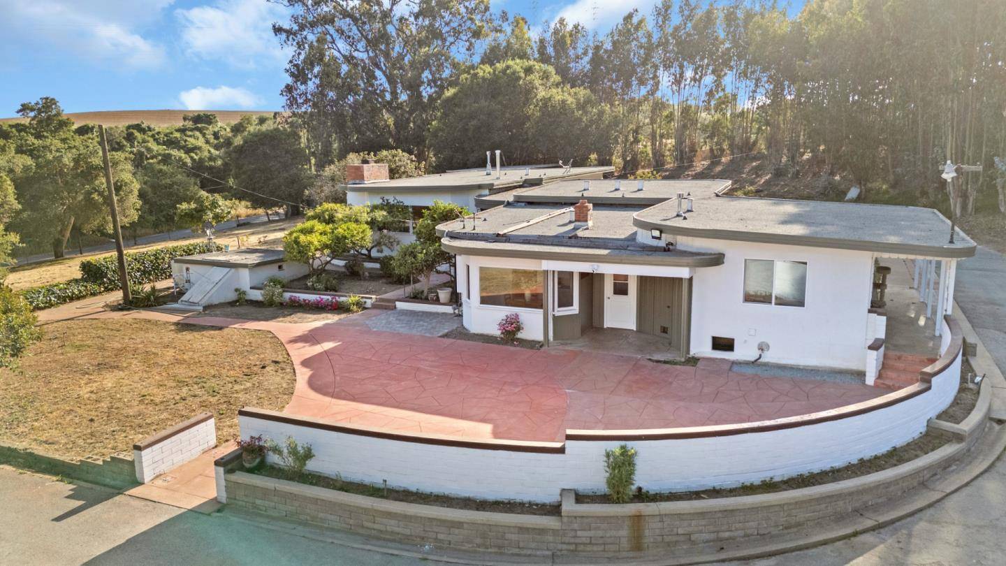 Salinas, CA 93907,8841 Archer RD