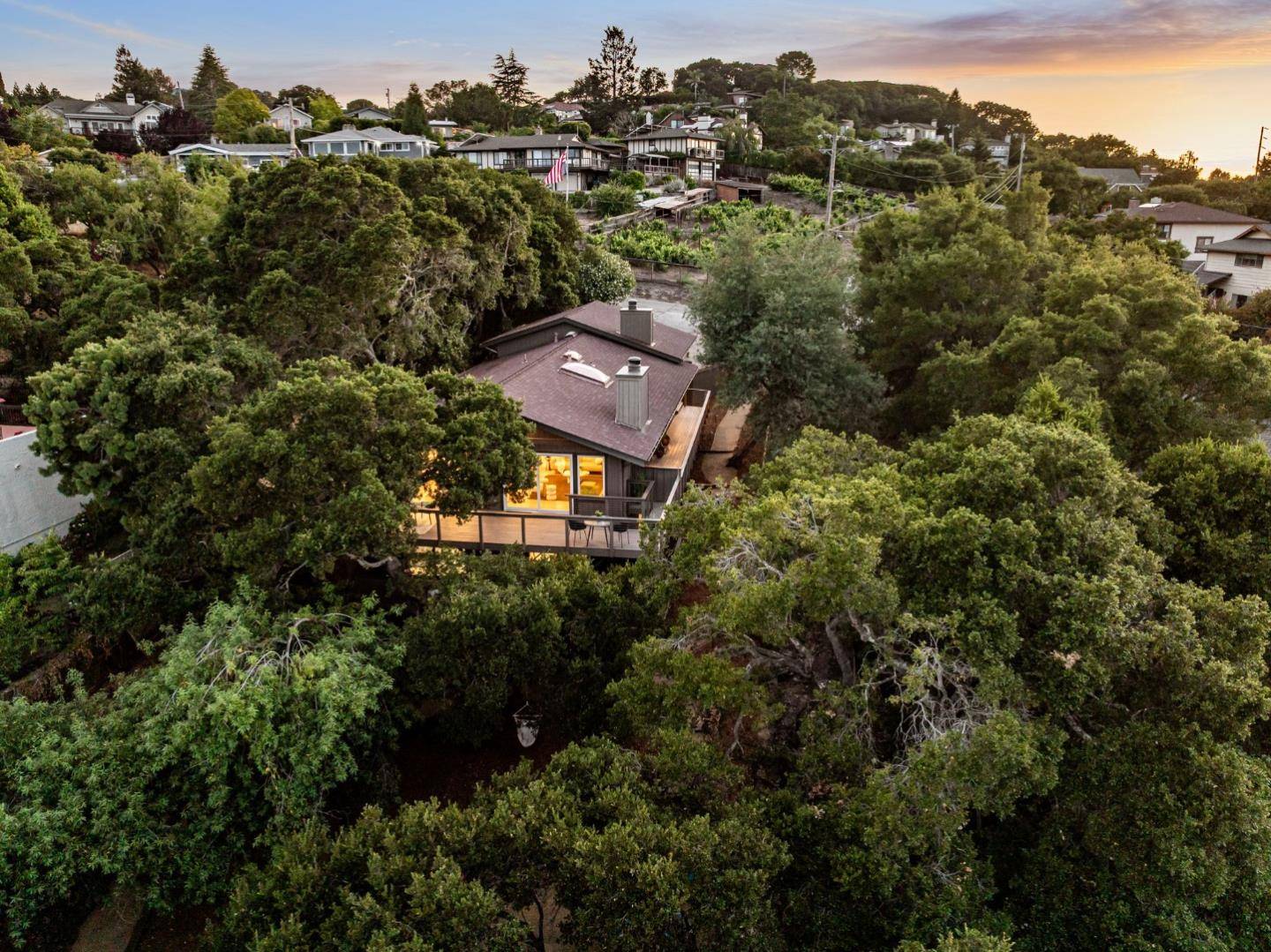 Redwood City, CA 94062,3951 Brookline WAY