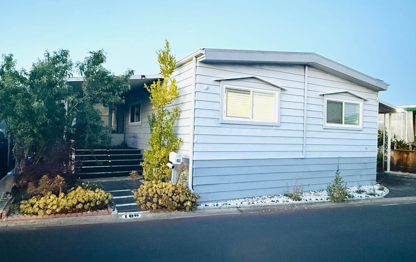San Jose, CA 95121,1520 E Capitol EXPY 100