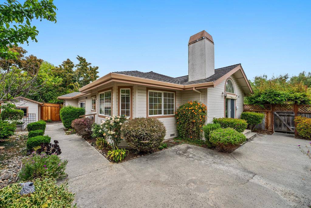 Soquel, CA 95073,721 Paradiso CT