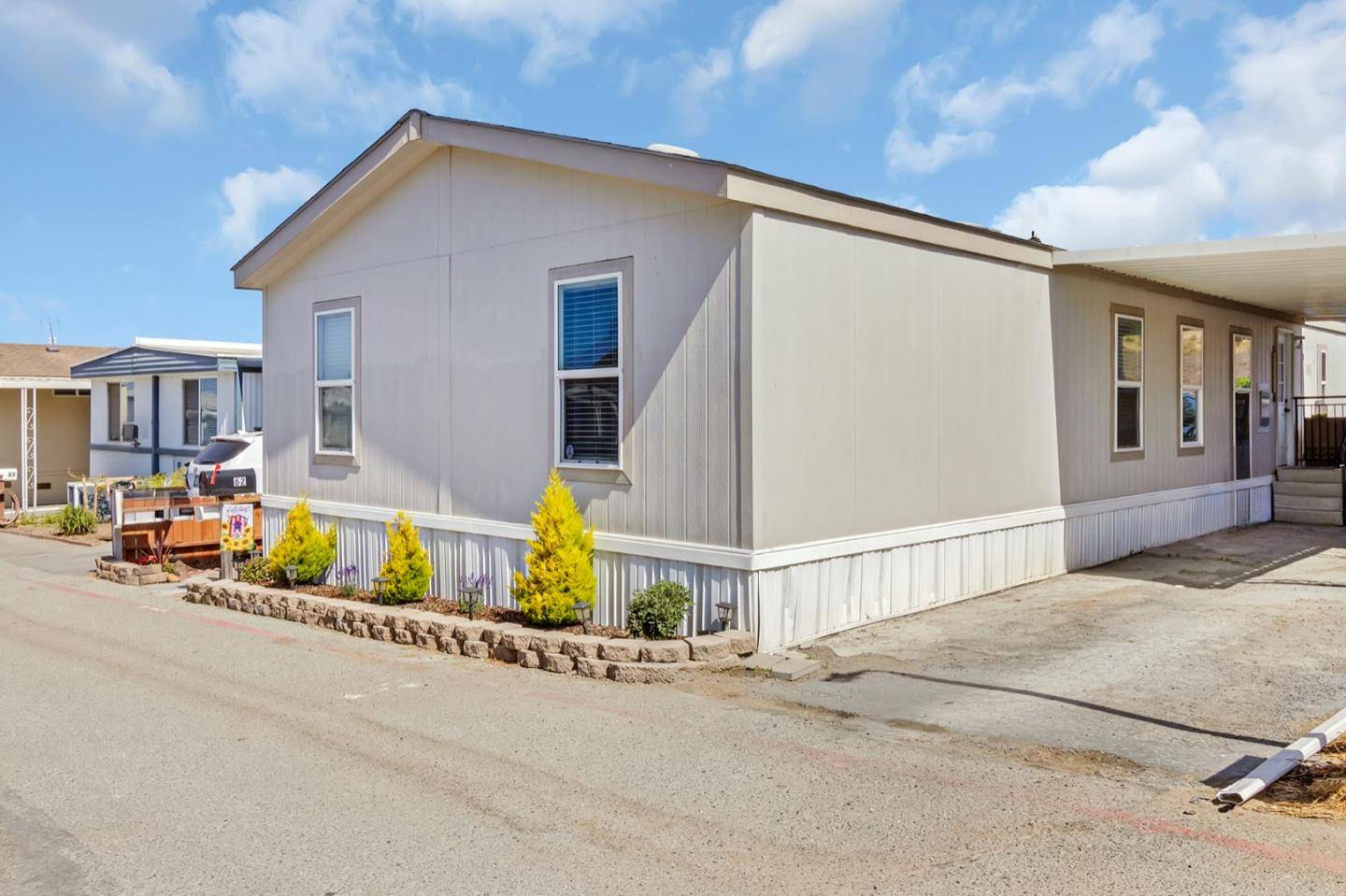 Moss Landing, CA 95039,1900 Highway 1 62