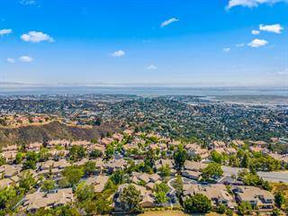 San Carlos, CA 94070,9 Lilly LN