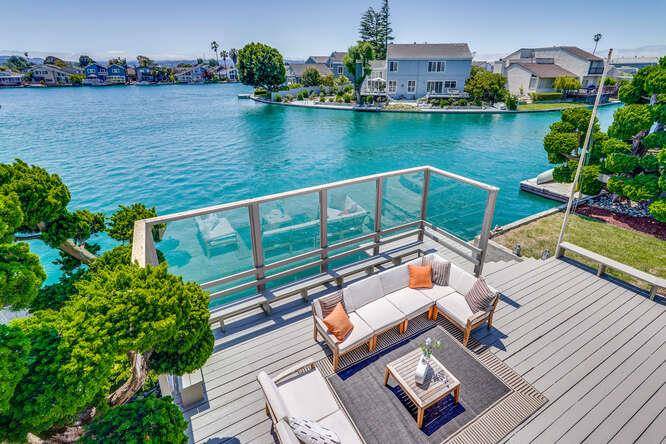 Foster City, CA 94404,998 Flying Fish ST