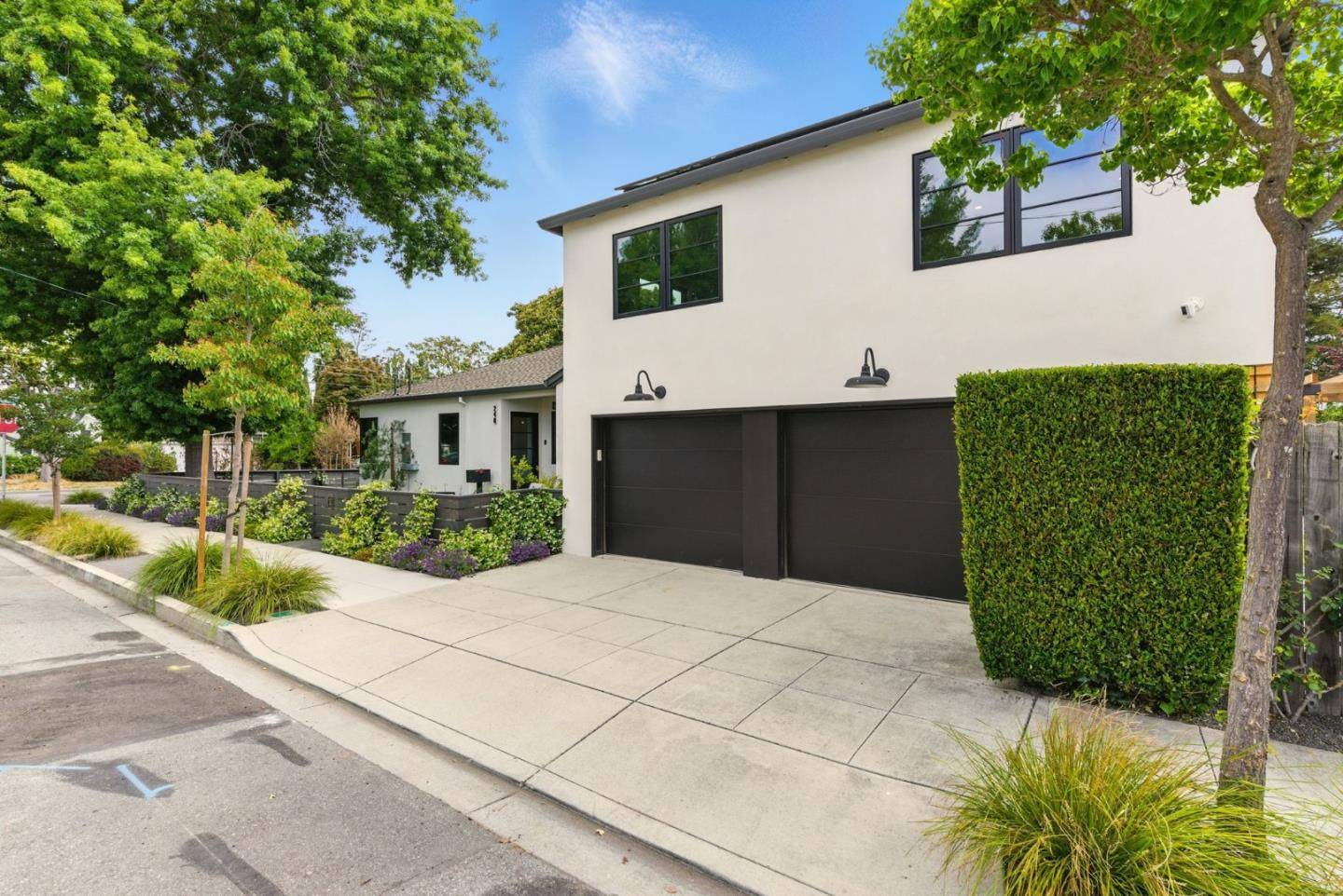 Burlingame, CA 94010,240 Bancroft RD