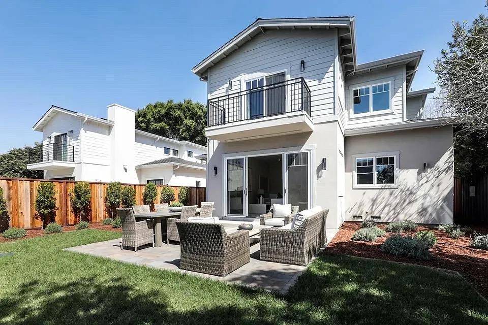 Menlo Park, CA 94025,1911 Menalto AVE