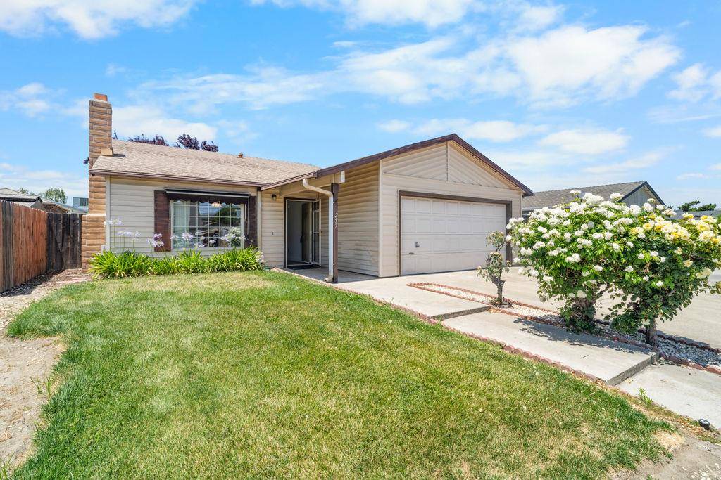 Ripon, CA 95366,257 Robert AVE