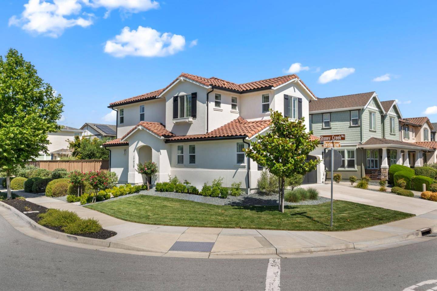 Morgan Hill, CA 95037,17920 Stoney Creek WAY