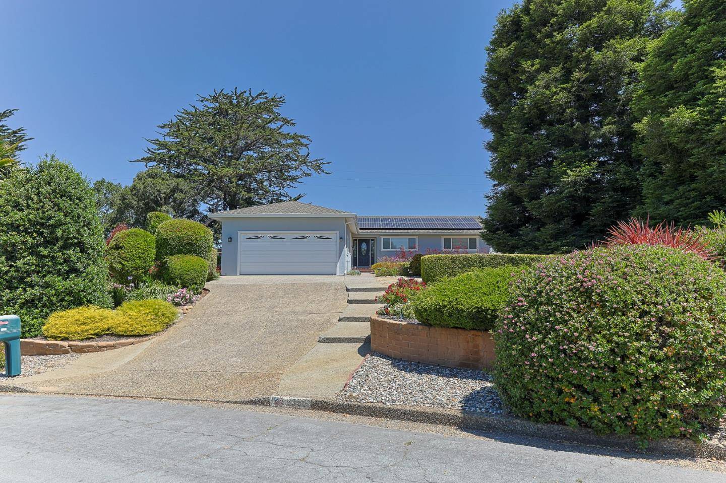 Salinas, CA 93907,9355 Holly Oak WAY