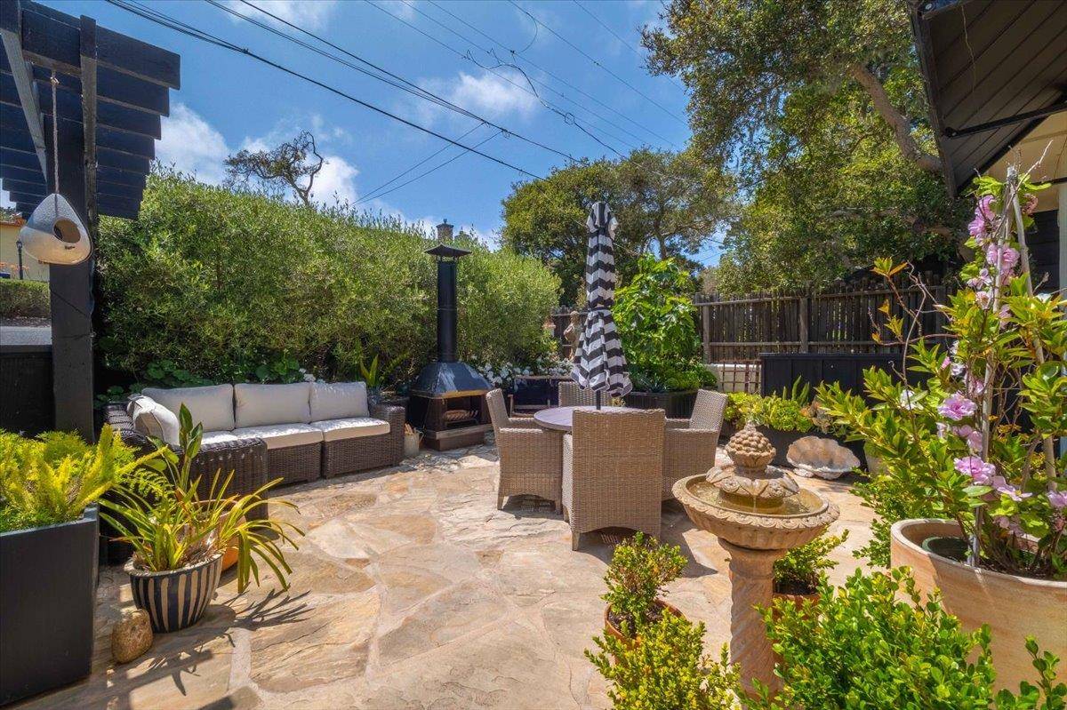 Monterey, CA 93940,630 Terry ST