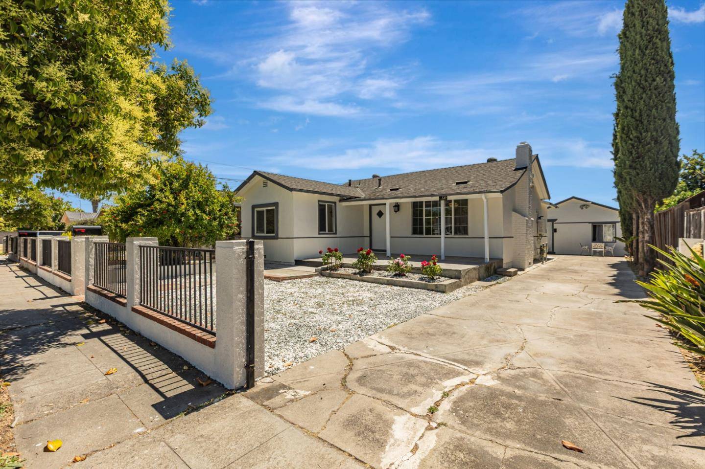San Jose, CA 95116,125 Magellan AVE