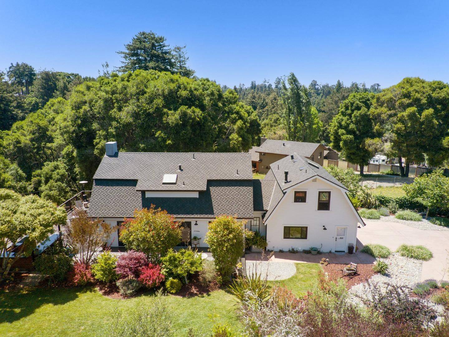 Aptos, CA 95003,995 Old Farm LN