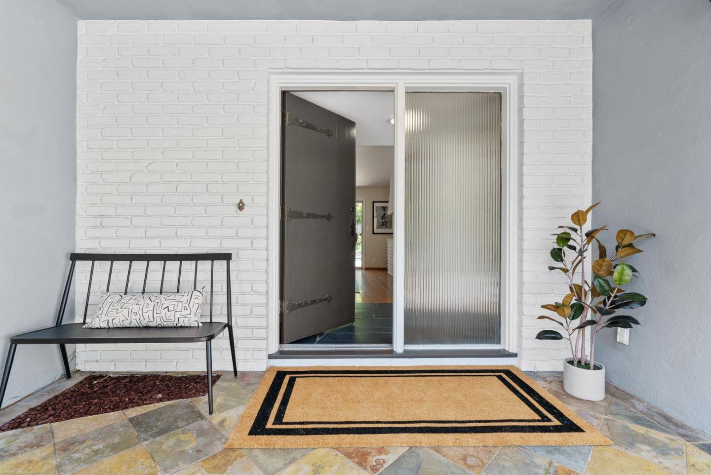 Los Altos, CA 94024,2050 Wooded Glen DR