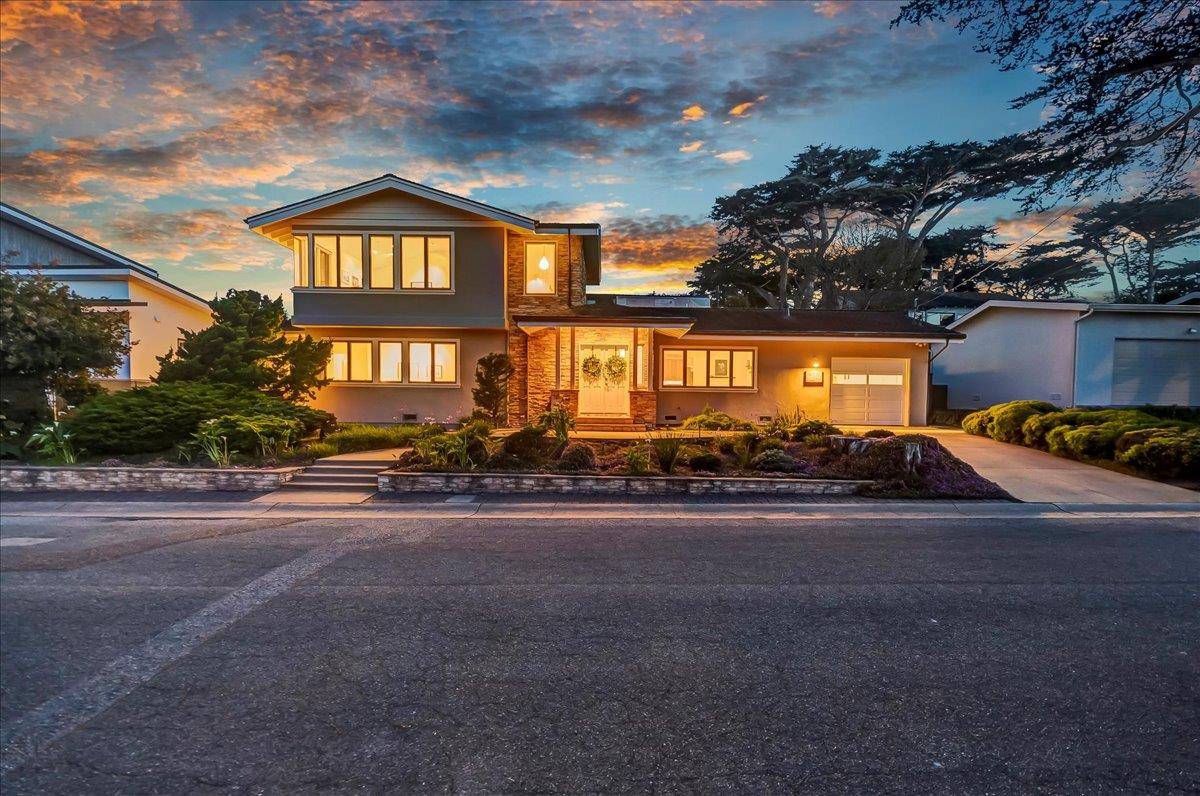 Pacific Grove, CA 93950,1037 Shell AVE