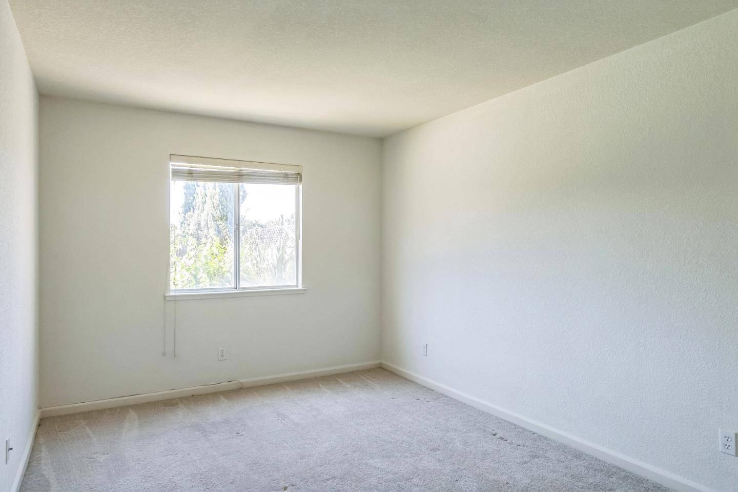 Los Banos, CA 93635,859 Sandra ST