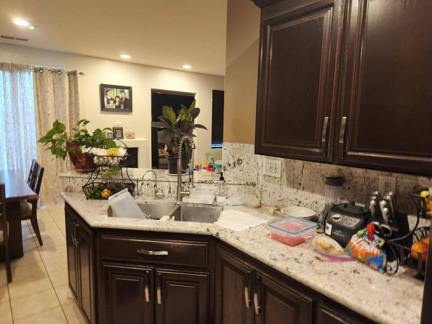 Salinas, CA 93906,1875 Lancashire DR