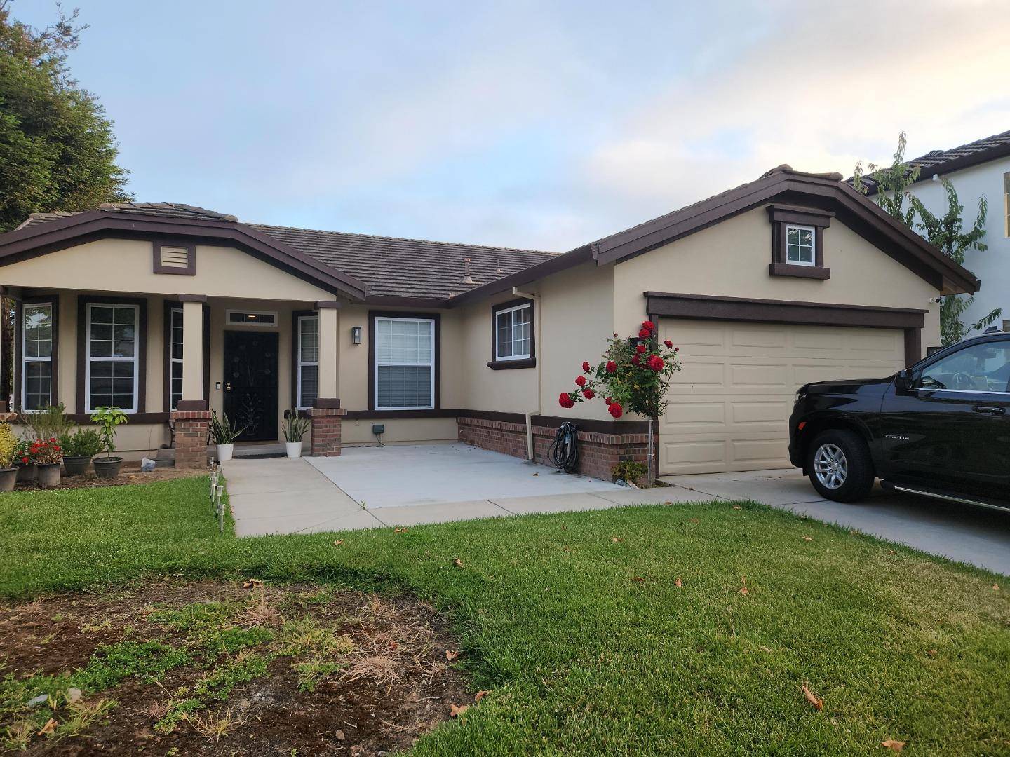 Salinas, CA 93906,1875 Lancashire DR
