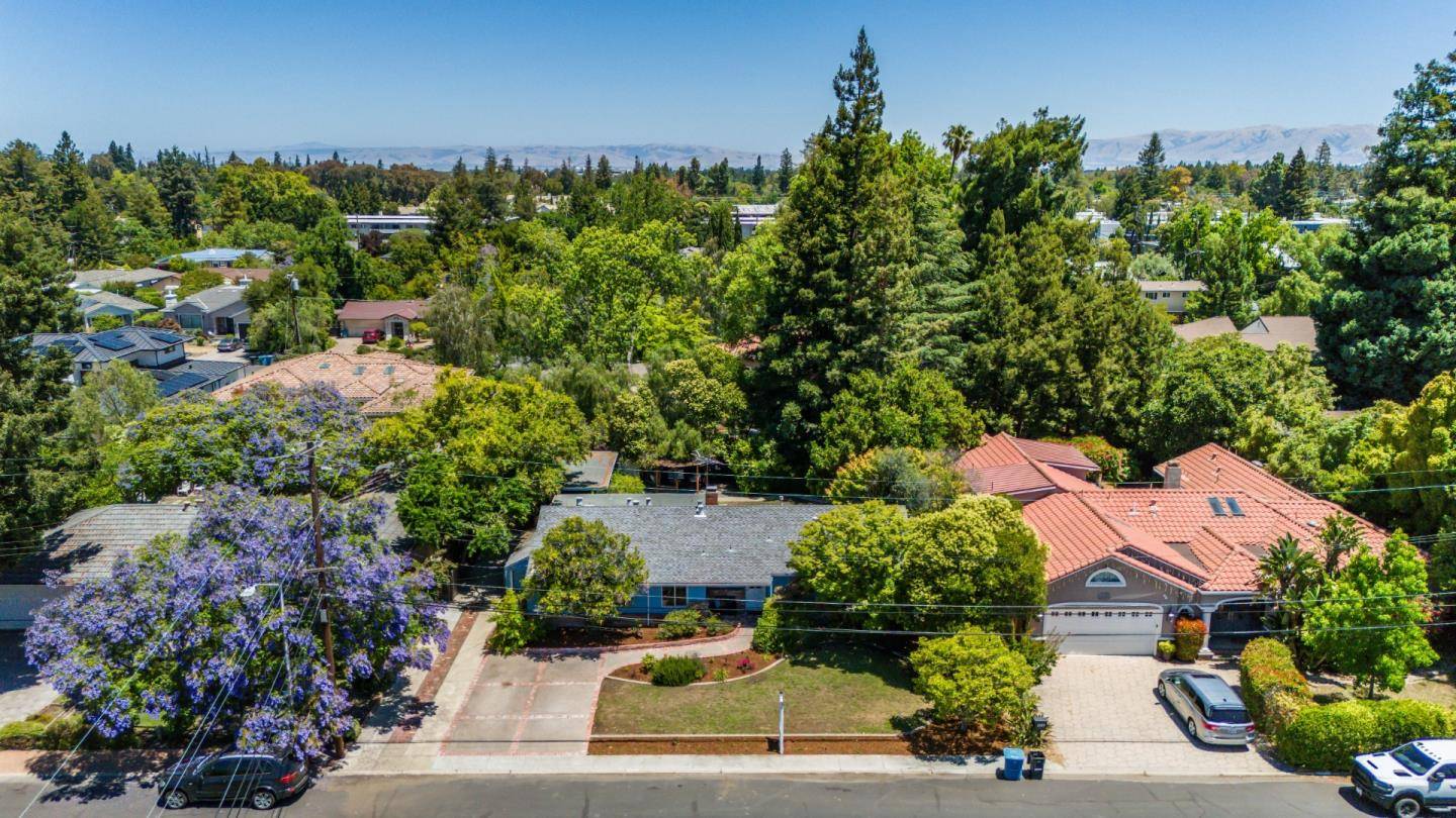 Palo Alto, CA 94306,4385 Miller AVE