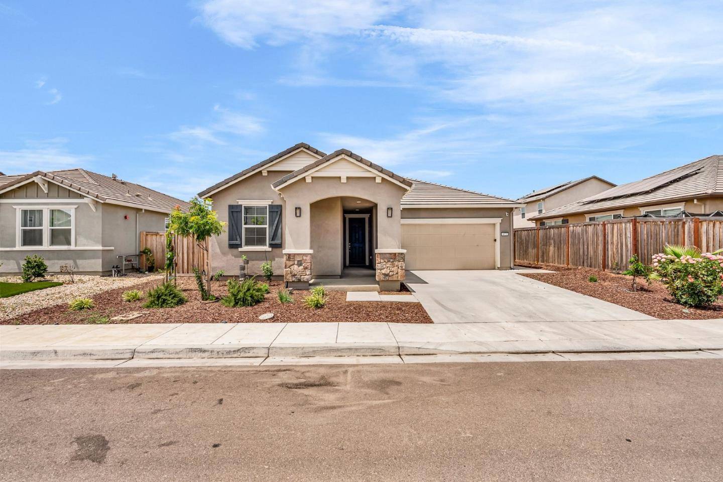 Patterson, CA 95363,673 Dorset DR