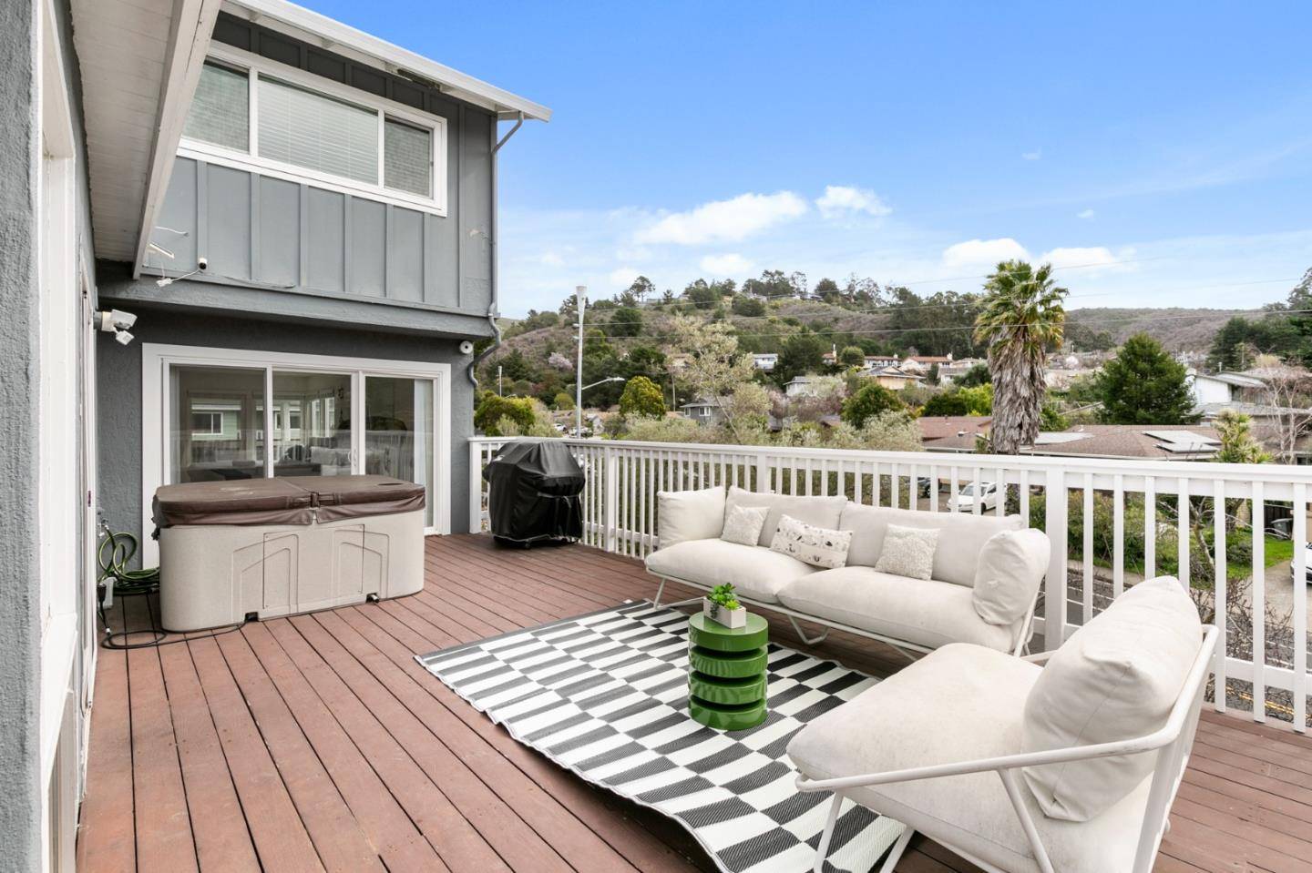Pacifica, CA 94044,1 Sequoia WAY