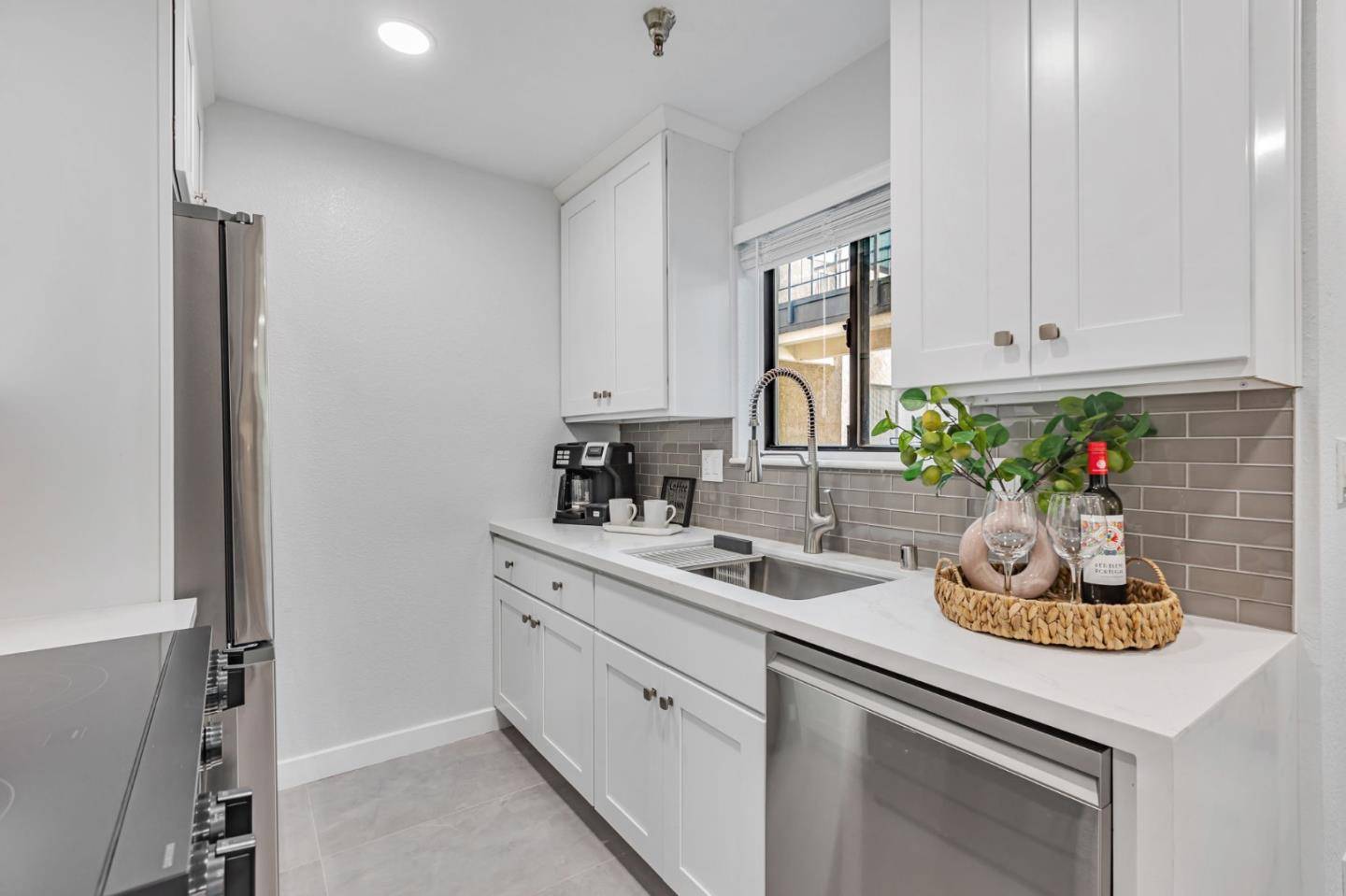 Sunnyvale, CA 94087,880 E Fremont AVE 721